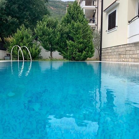 Lastochka.Mne Apartments Baošići エクステリア 写真