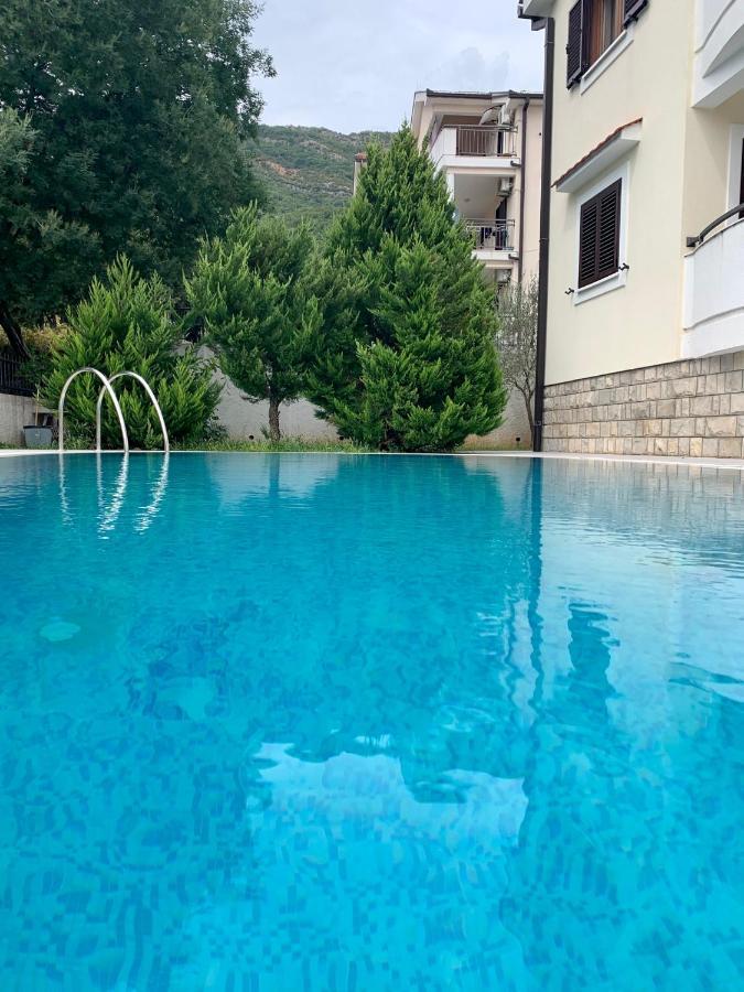 Lastochka.Mne Apartments Baošići エクステリア 写真