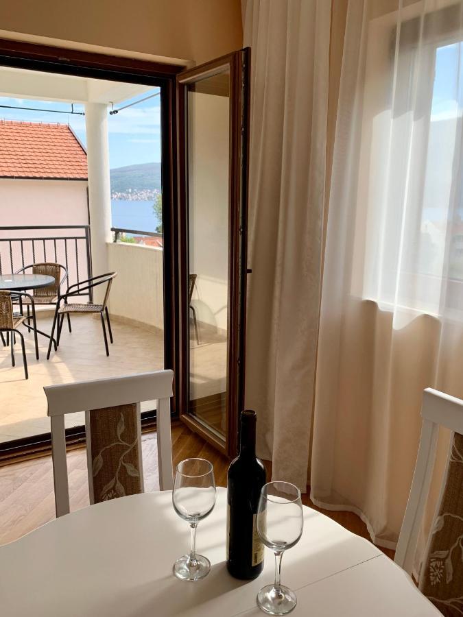 Lastochka.Mne Apartments Baošići エクステリア 写真