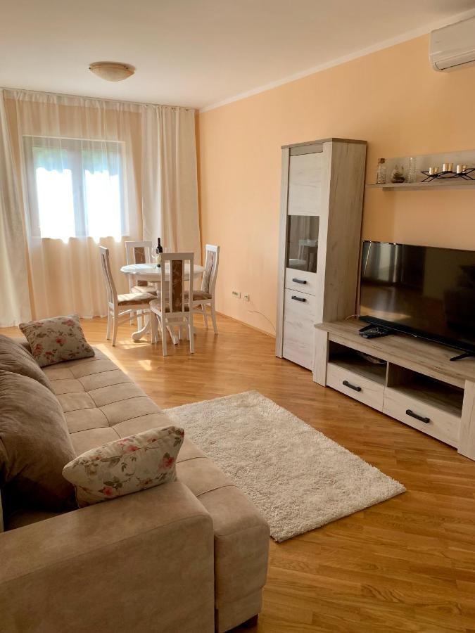 Lastochka.Mne Apartments Baošići エクステリア 写真