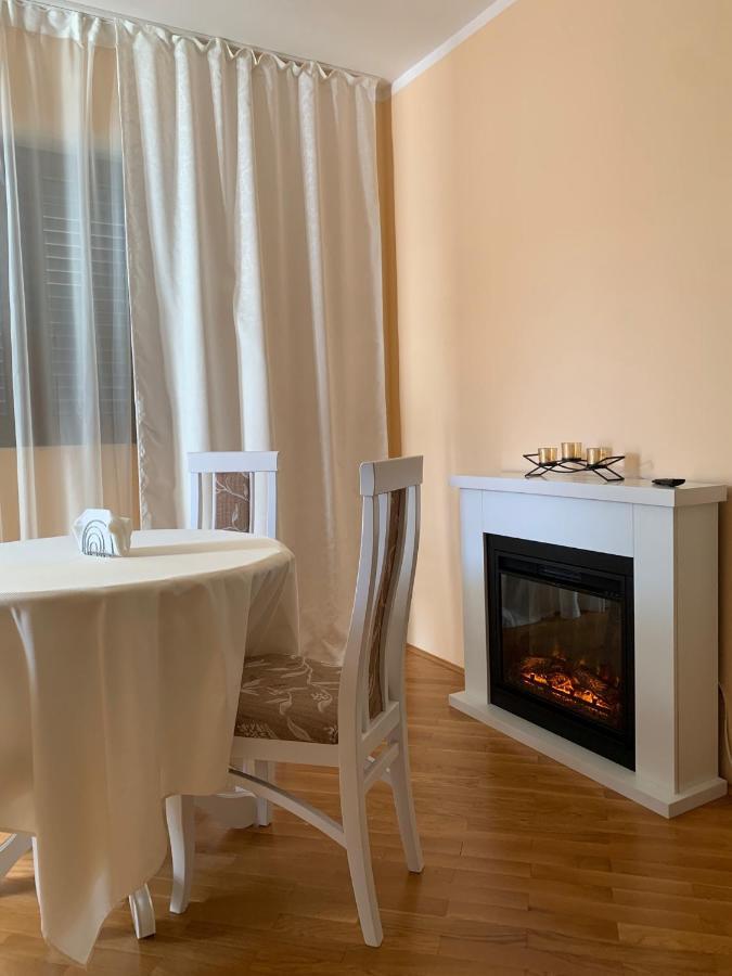 Lastochka.Mne Apartments Baošići エクステリア 写真